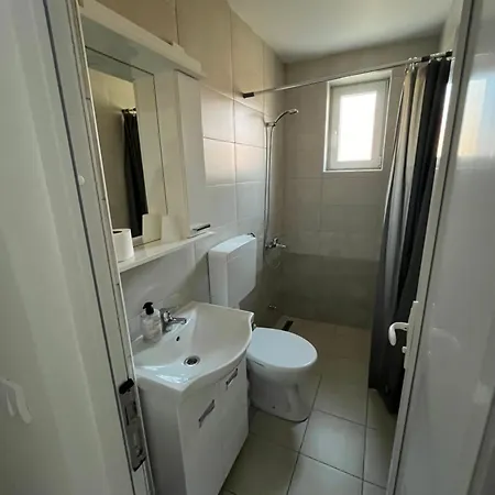 アパート Milutinn-tresnja