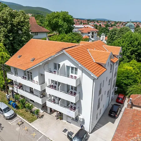 アパート Milutinn-tresnja *