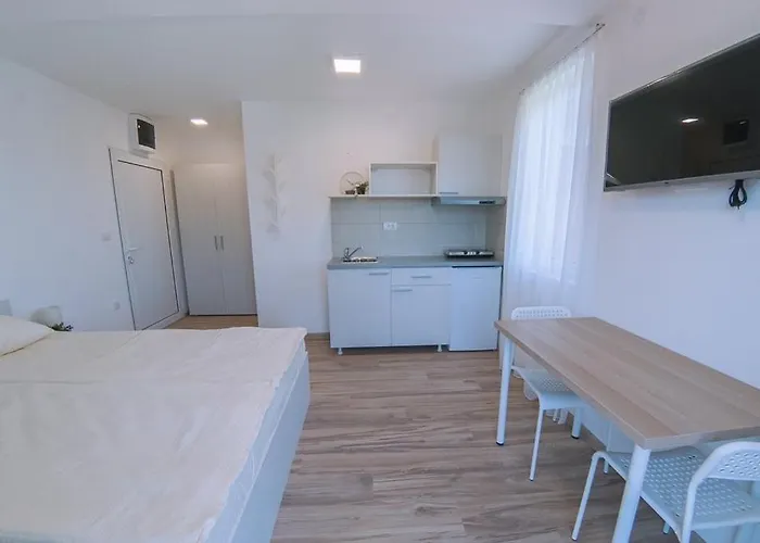 아파트 Milutinn-tresnja