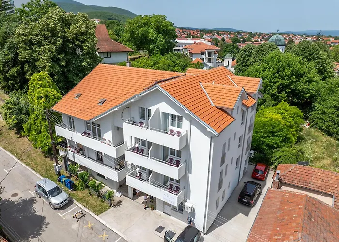 아파트 Milutinn-tresnja *